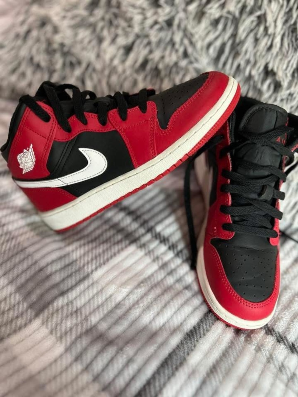 Jordan 1 Mid